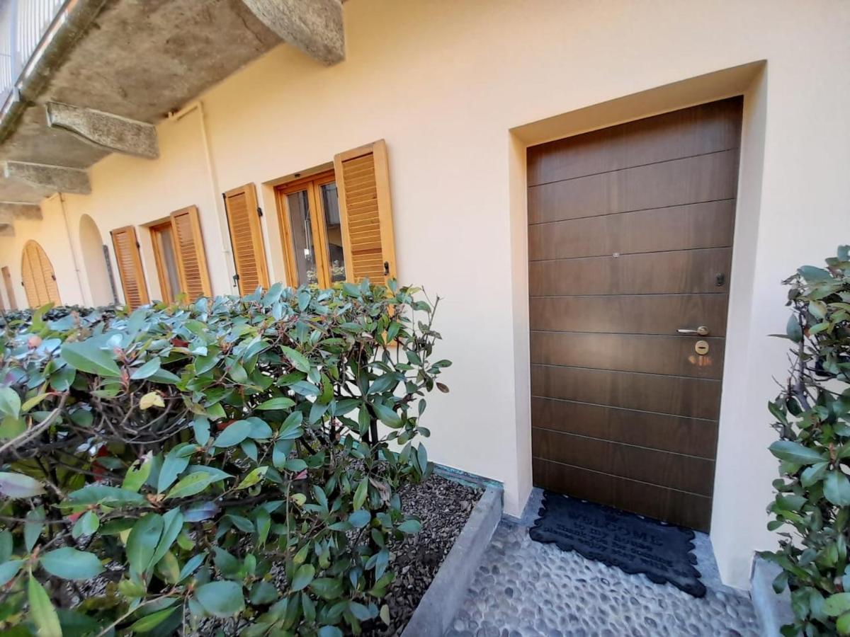 Marco Apartment - Holiday Apartment Luino Eksteriør bilde