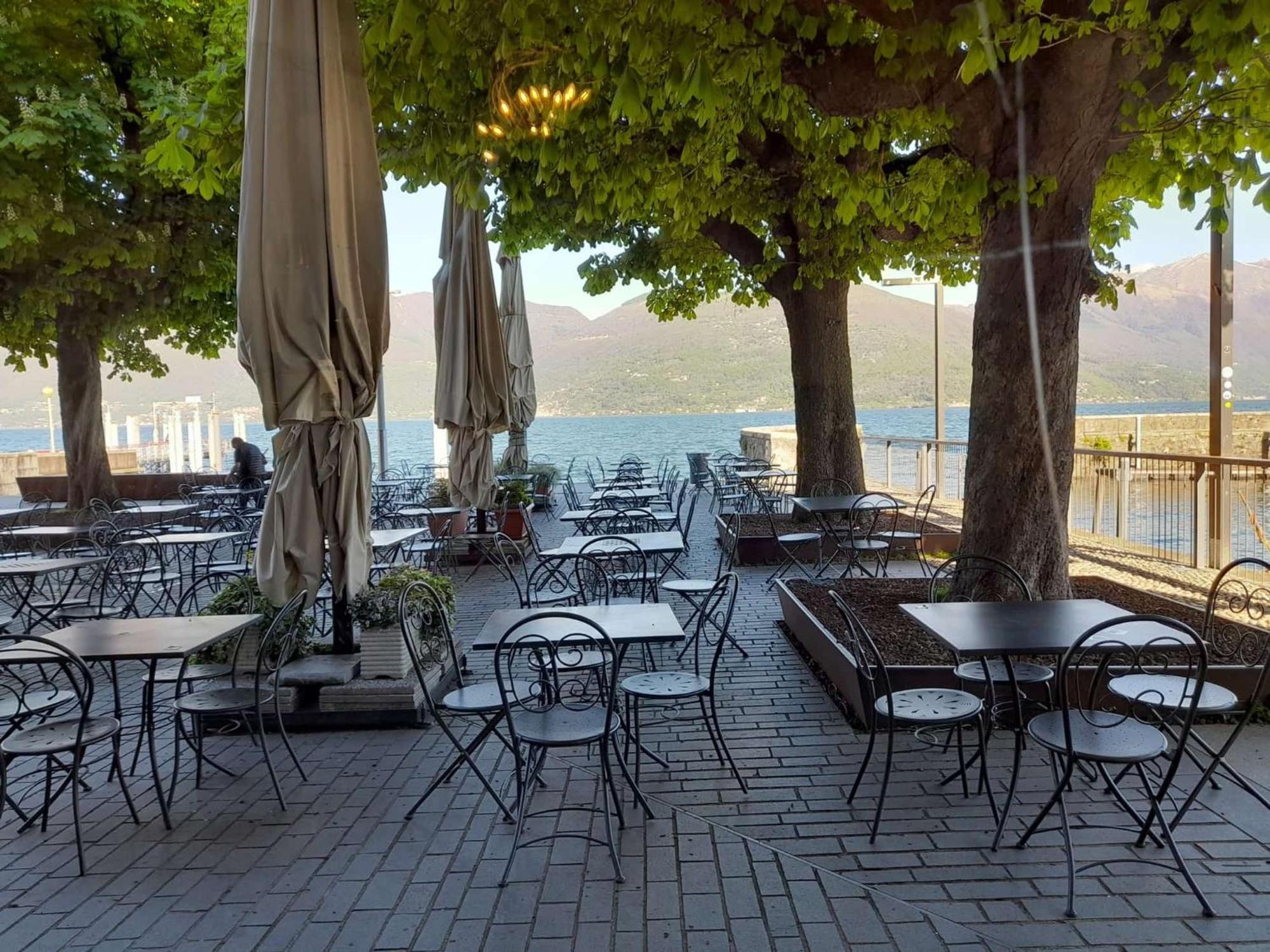 Marco Apartment - Holiday Apartment Luino Eksteriør bilde
